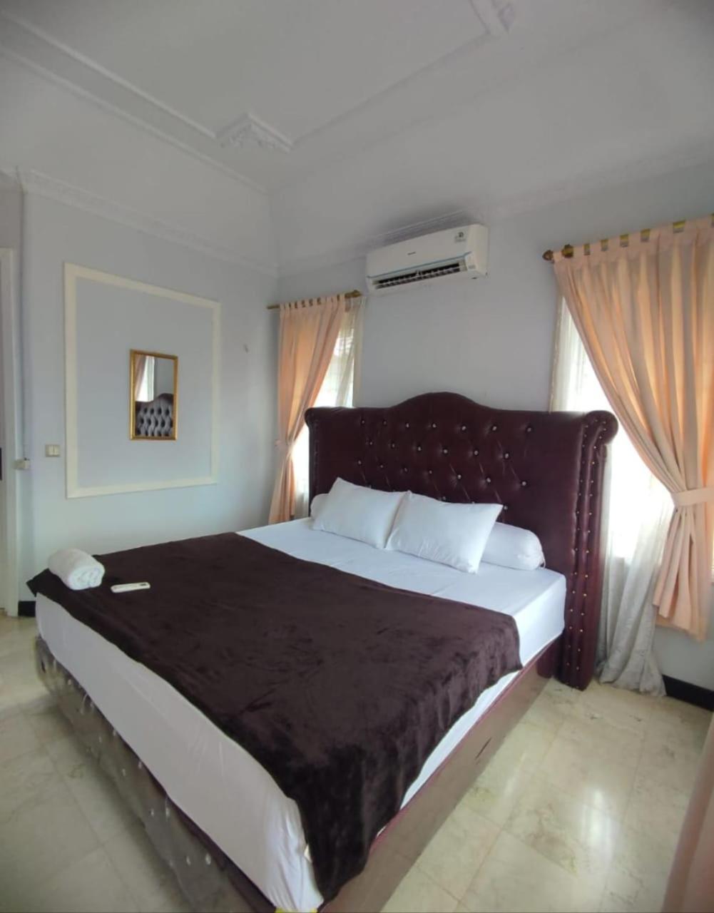 Vila Princess,Sentul 4Bedroom Dan Tenda Camping,Private Pool, Tenis Meja, Mini Billiard, Karaoke, Ayunan,Bbq, 08Satu3 80Satu6 4Satu5Satu Bogor Exteriör bild