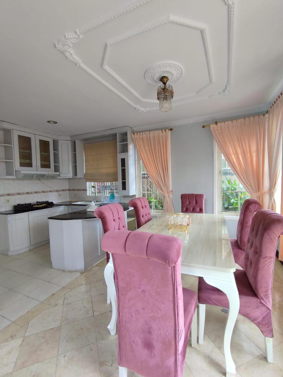 Vila Princess,Sentul 4Bedroom Dan Tenda Camping,Private Pool, Tenis Meja, Mini Billiard, Karaoke, Ayunan,Bbq, 08Satu3 80Satu6 4Satu5Satu Bogor Exteriör bild