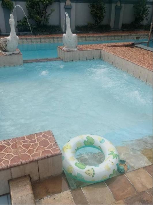 Vila Princess,Sentul 4Bedroom Dan Tenda Camping,Private Pool, Tenis Meja, Mini Billiard, Karaoke, Ayunan,Bbq, 08Satu3 80Satu6 4Satu5Satu Bogor Exteriör bild
