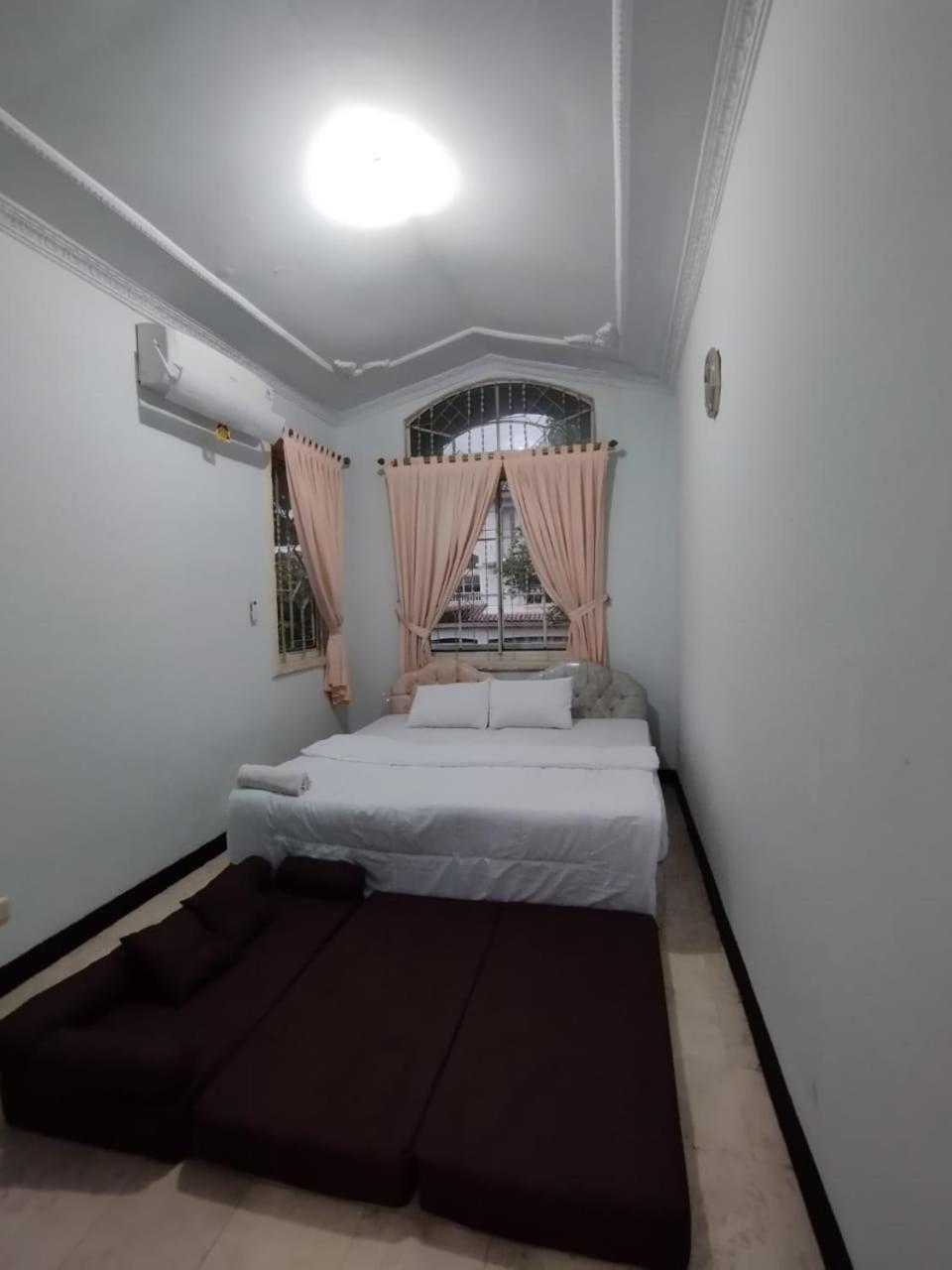 Vila Princess,Sentul 4Bedroom Dan Tenda Camping,Private Pool, Tenis Meja, Mini Billiard, Karaoke, Ayunan,Bbq, 08Satu3 80Satu6 4Satu5Satu Bogor Exteriör bild
