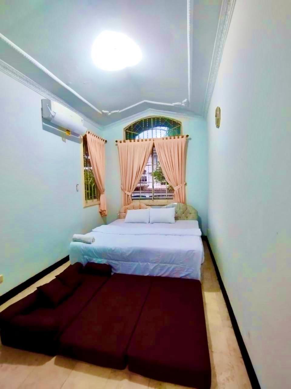 Vila Princess,Sentul 4Bedroom Dan Tenda Camping,Private Pool, Tenis Meja, Mini Billiard, Karaoke, Ayunan,Bbq, 08Satu3 80Satu6 4Satu5Satu Bogor Exteriör bild