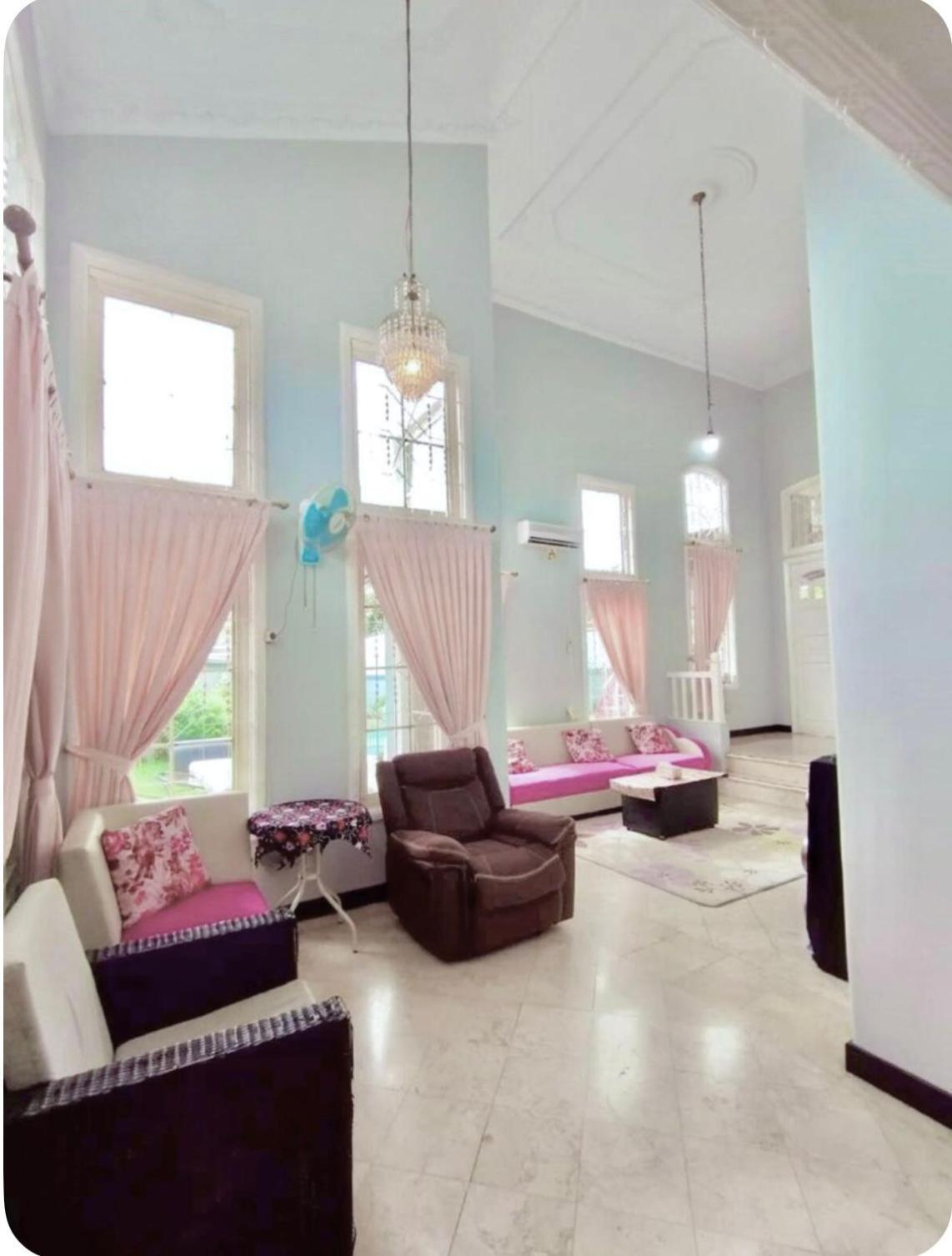 Vila Princess,Sentul 4Bedroom Dan Tenda Camping,Private Pool, Tenis Meja, Mini Billiard, Karaoke, Ayunan,Bbq, 08Satu3 80Satu6 4Satu5Satu Bogor Exteriör bild