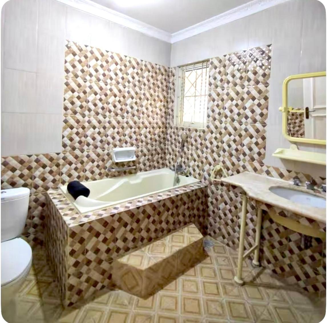 Vila Princess,Sentul 4Bedroom Dan Tenda Camping,Private Pool, Tenis Meja, Mini Billiard, Karaoke, Ayunan,Bbq, 08Satu3 80Satu6 4Satu5Satu Bogor Exteriör bild
